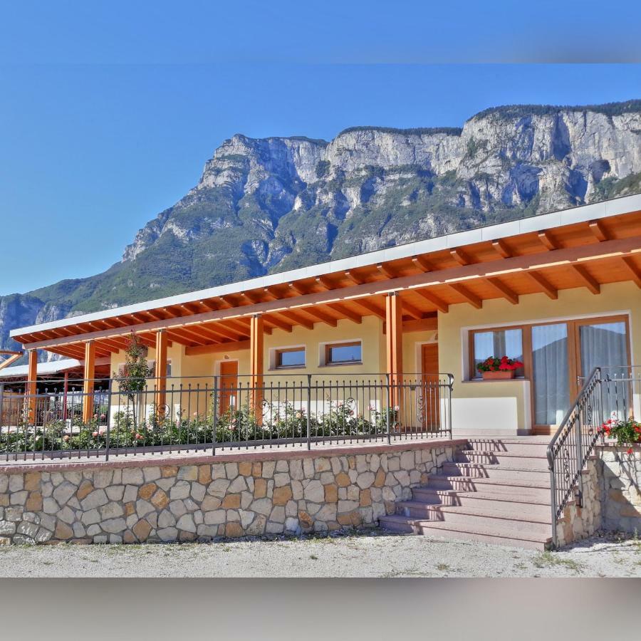 Agriturismo L' Isola Di Arturo Trydent Zewnętrze zdjęcie
